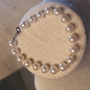 Glass white pearl bracelet